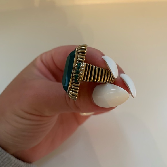 Emerald Ring - Picture 2 of 4